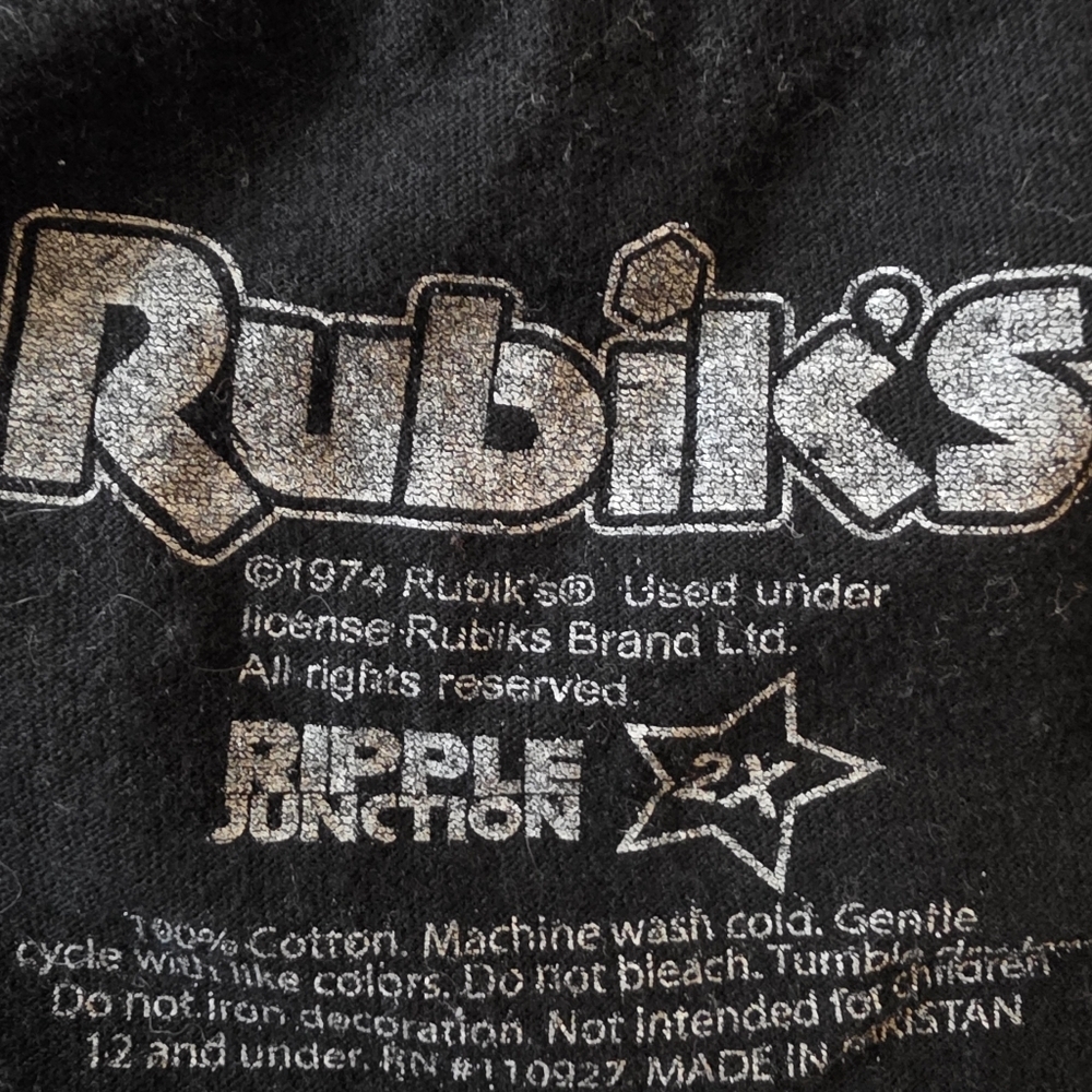 Ripple Junction Black Tee with Melting Cube Design - Picture 2 of 3